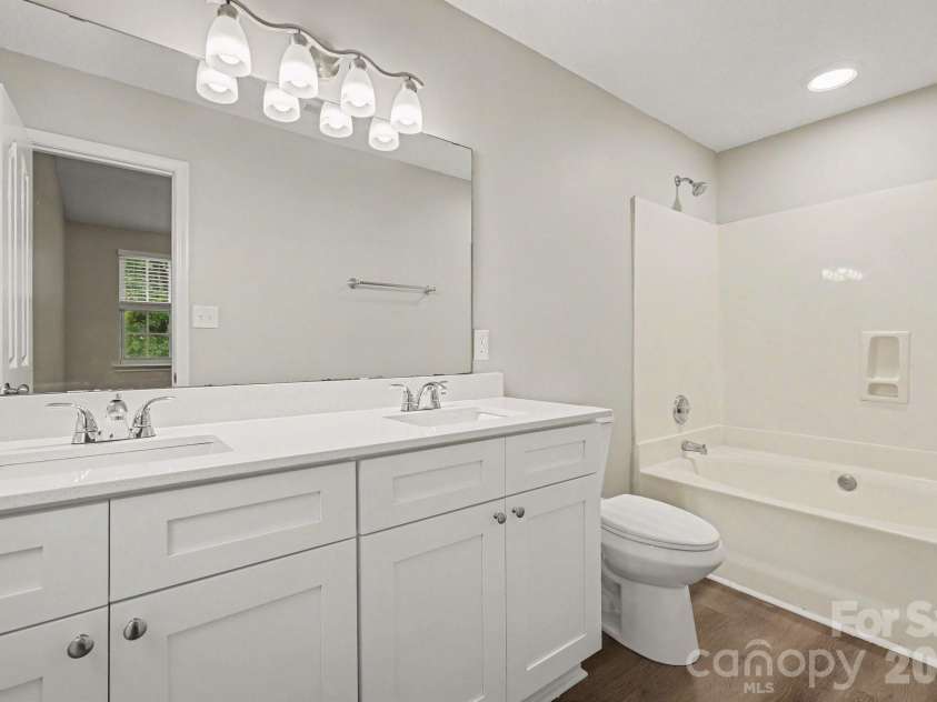 3128 Passour Ridge Lane, Charlotte, NC 28269.  MLS# CAR4428059, YatesRealty ID 52809. 
