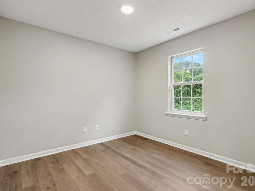 3128 Passour Ridge Lane, Charlotte, NC 28269.  MLS# CAR4428059, YatesRealty ID 52809. 