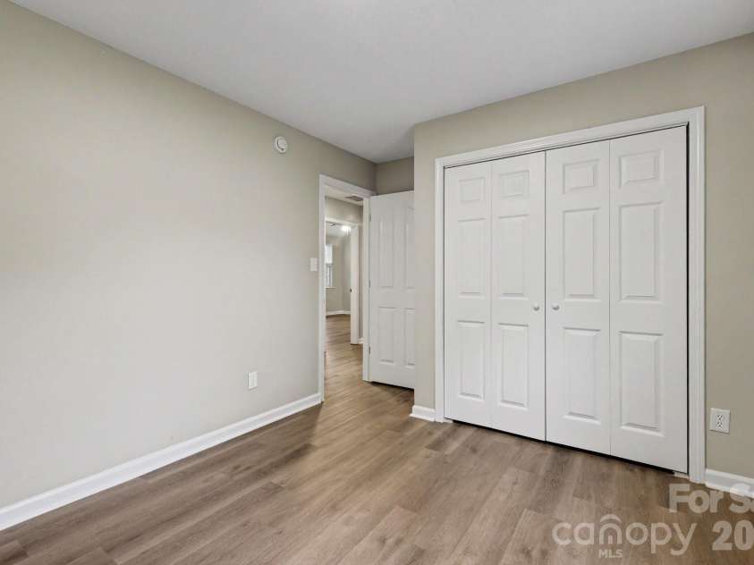 3128 Passour Ridge Lane, Charlotte, NC 28269.  MLS# CAR4428059, YatesRealty ID 52809. 