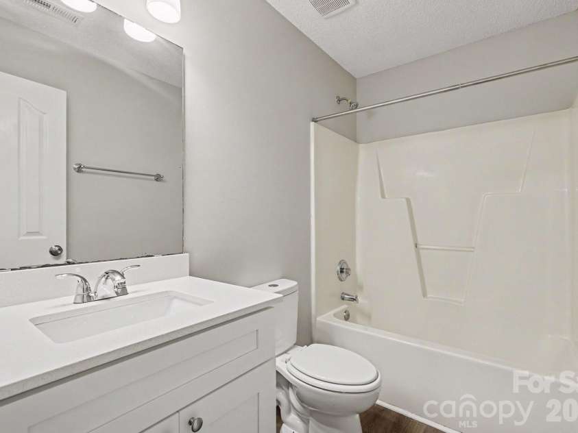 3128 Passour Ridge Lane, Charlotte, NC 28269.  MLS# CAR4428059, YatesRealty ID 52809. 