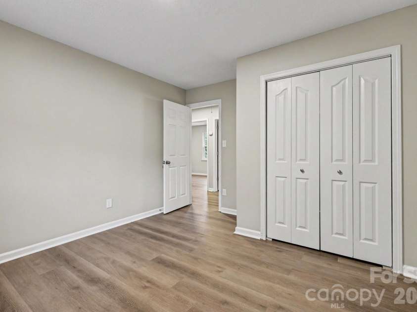 3128 Passour Ridge Lane, Charlotte, NC 28269.  MLS# CAR4428059, YatesRealty ID 52809. 