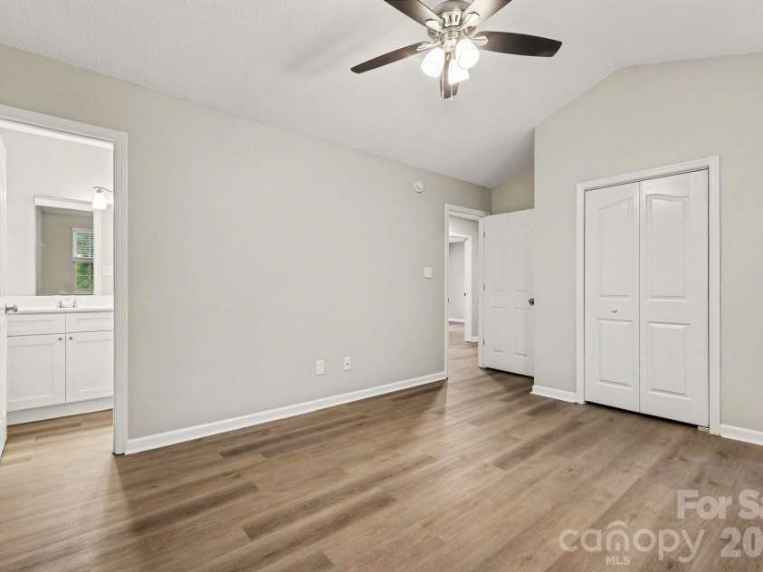 3128 Passour Ridge Lane, Charlotte, NC 28269.  MLS# CAR4428059, YatesRealty ID 52809. 
