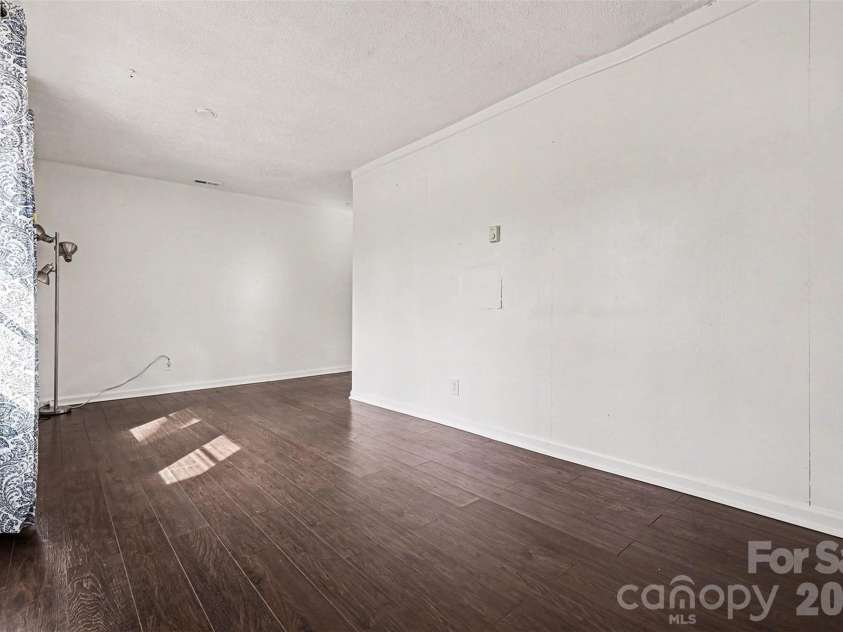 4831 Dogwood Place, Charlotte, NC 28212.  MLS# CAR4349892, YatesRealty ID 5281. 