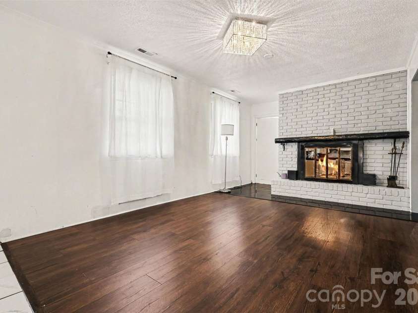 4831 Dogwood Place, Charlotte, NC 28212.  MLS# CAR4349892, YatesRealty ID 5281. 
