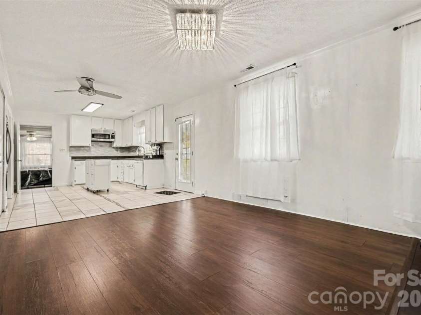 4831 Dogwood Place, Charlotte, NC 28212.  MLS# CAR4349892, YatesRealty ID 5281. 