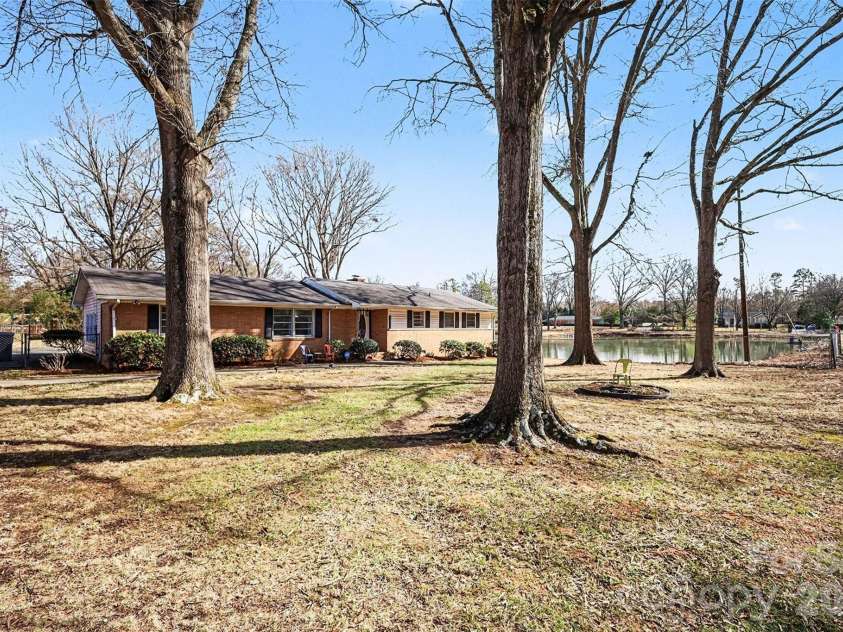 4831 Dogwood Place, Charlotte, NC 28212.  MLS# CAR4349892, YatesRealty ID 5281. 