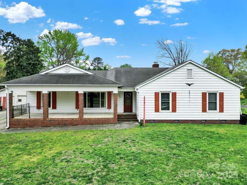 7410 Middlebury Place, Charlotte, NC 28212.  MLS# CAR4246123, YatesRealty ID 5281. 