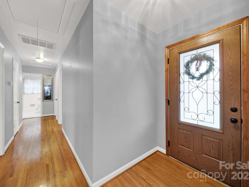 7410 Middlebury Place, Charlotte, NC 28212.  MLS# CAR4246123, YatesRealty ID 5281. 