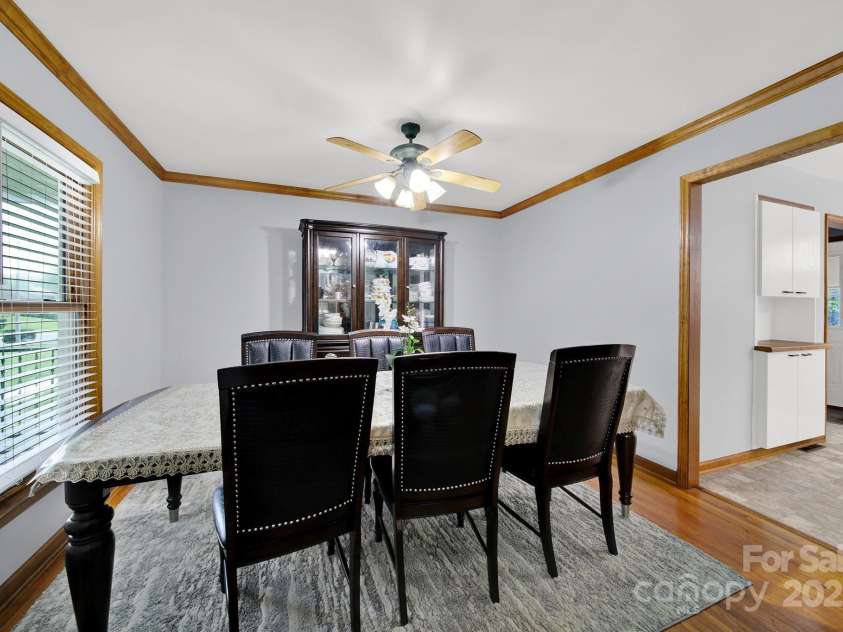 7410 Middlebury Place, Charlotte, NC 28212.  MLS# CAR4246123, YatesRealty ID 5281. 