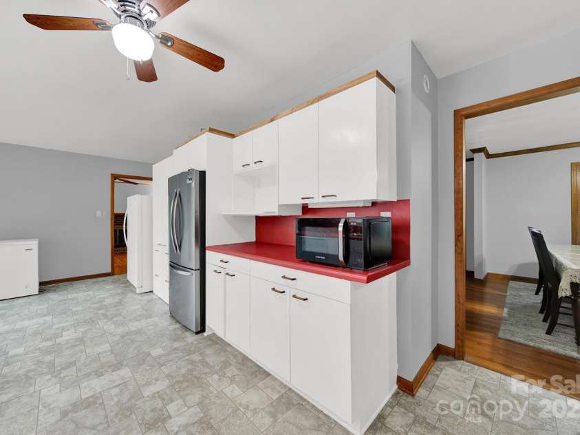 7410 Middlebury Place, Charlotte, NC 28212.  MLS# CAR4246123, YatesRealty ID 5281. 