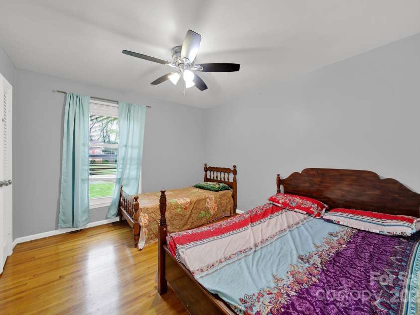 7410 Middlebury Place, Charlotte, NC 28212.  MLS# CAR4246123, YatesRealty ID 5281. 