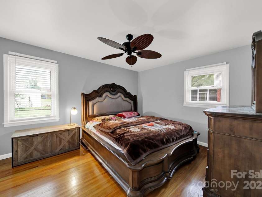 7410 Middlebury Place, Charlotte, NC 28212.  MLS# CAR4246123, YatesRealty ID 5281. 