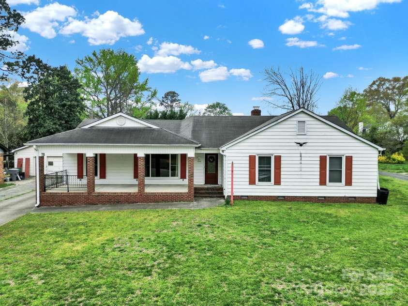 7410 Middlebury Place, Charlotte, NC 28212.  MLS# CAR4246123, YatesRealty ID 5281. 