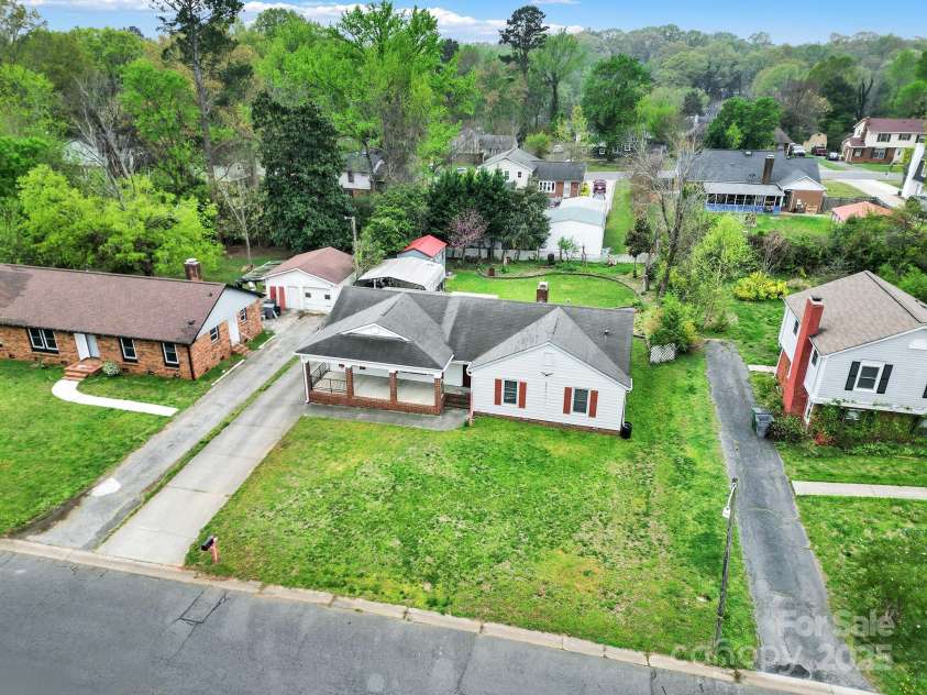 7410 Middlebury Place, Charlotte, NC 28212.  MLS# CAR4246123, YatesRealty ID 5281. 