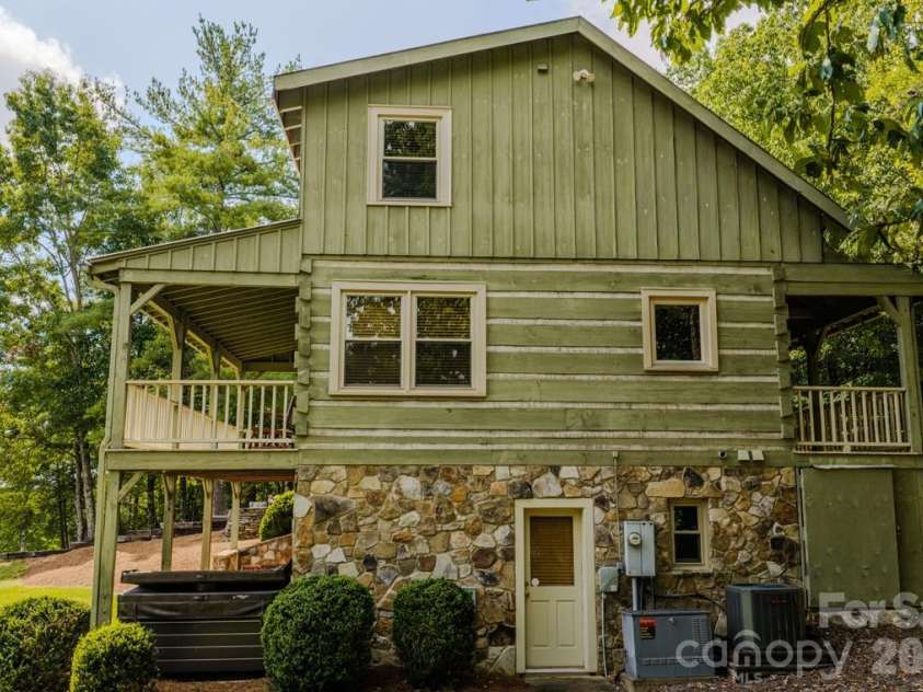 996 Overland Trail, Hays, NC 28635.  MLS# CAR4428055, YatesRealty ID 52810. 