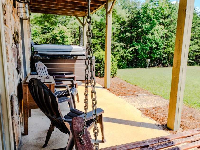 996 Overland Trail, Hays, NC 28635.  MLS# CAR4428055, YatesRealty ID 52810. 