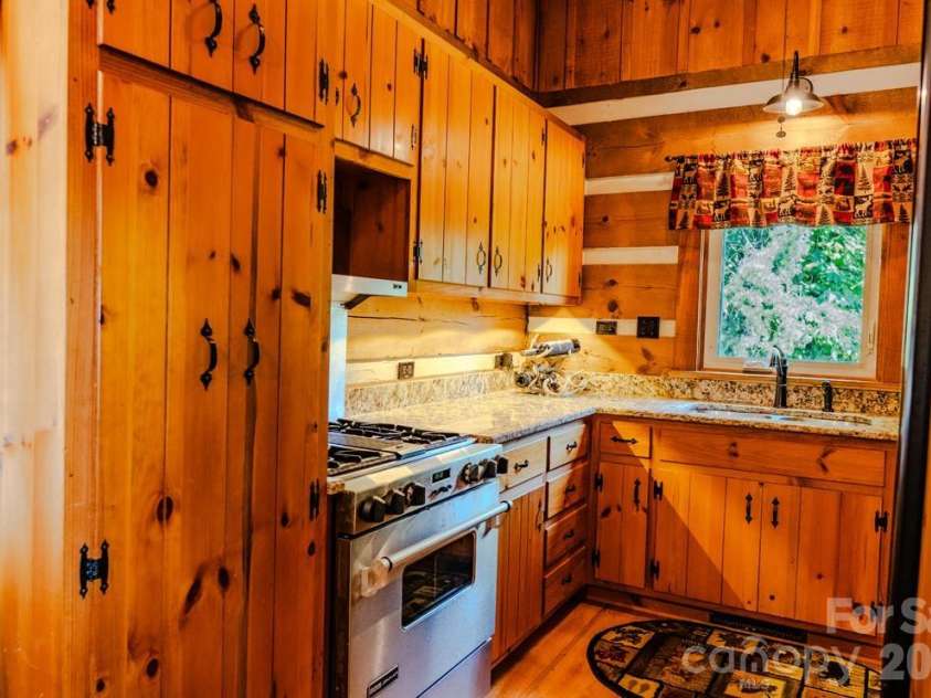 996 Overland Trail, Hays, NC 28635.  MLS# CAR4428055, YatesRealty ID 52810. 