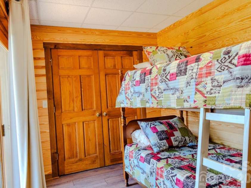 996 Overland Trail, Hays, NC 28635.  MLS# CAR4428055, YatesRealty ID 52810. 