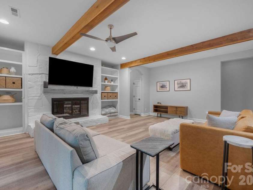 3525 Windbluff Drive, Charlotte, NC 28277.  MLS# CAR4428020, YatesRealty ID 52811. Basement