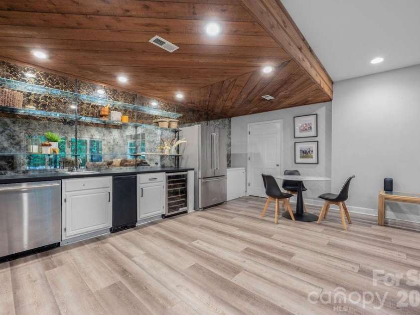 3525 Windbluff Drive, Charlotte, NC 28277.  MLS# CAR4428020, YatesRealty ID 52811. Basement kitchen