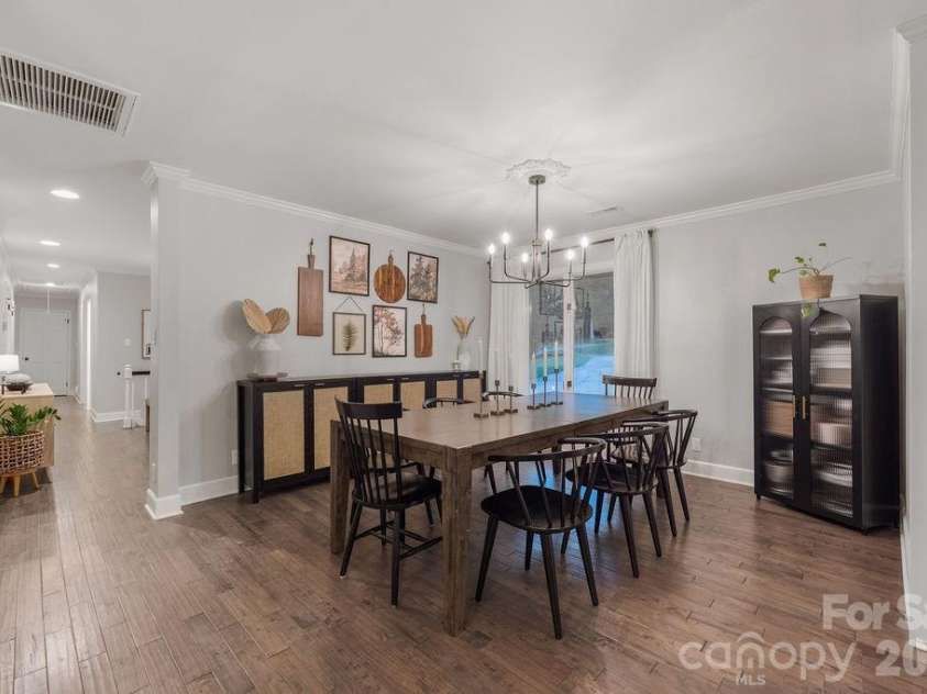 3525 Windbluff Drive, Charlotte, NC 28277.  MLS# CAR4428020, YatesRealty ID 52811. Dining Room