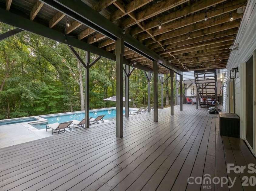 3525 Windbluff Drive, Charlotte, NC 28277.  MLS# CAR4428020, YatesRealty ID 52811. Expansive deck