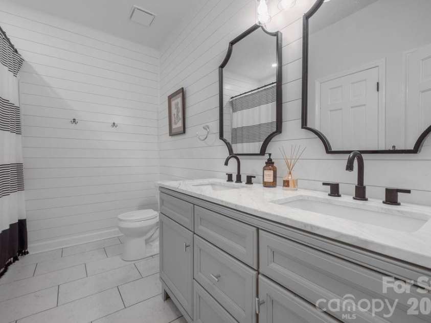 3525 Windbluff Drive, Charlotte, NC 28277.  MLS# CAR4428020, YatesRealty ID 52811. Full Bath - Basement