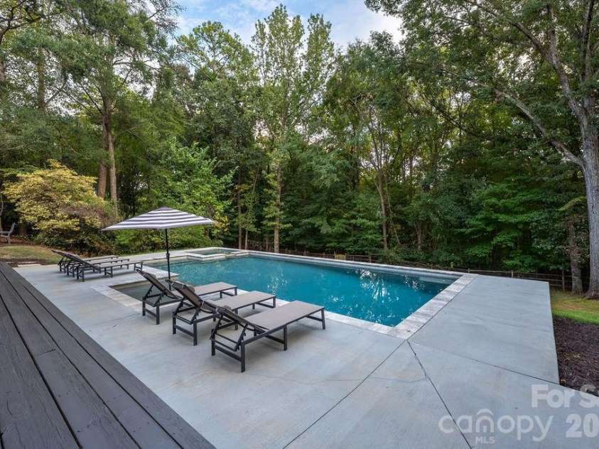 3525 Windbluff Drive, Charlotte, NC 28277.  MLS# CAR4428020, YatesRealty ID 52811. Pool