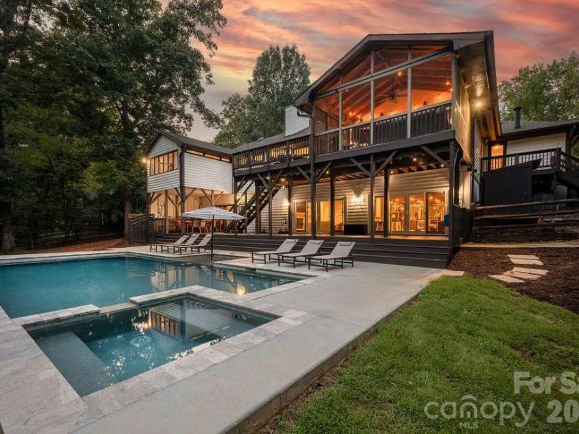3525 Windbluff Drive, Charlotte, NC 28277.  MLS# CAR4428020, YatesRealty ID 52811. Rear Exterior