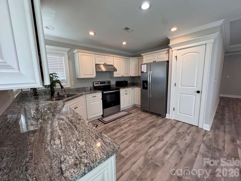 792 Harris Avenue, Valdese, NC 28690.  MLS# CAR4425398, YatesRealty ID 52813. 