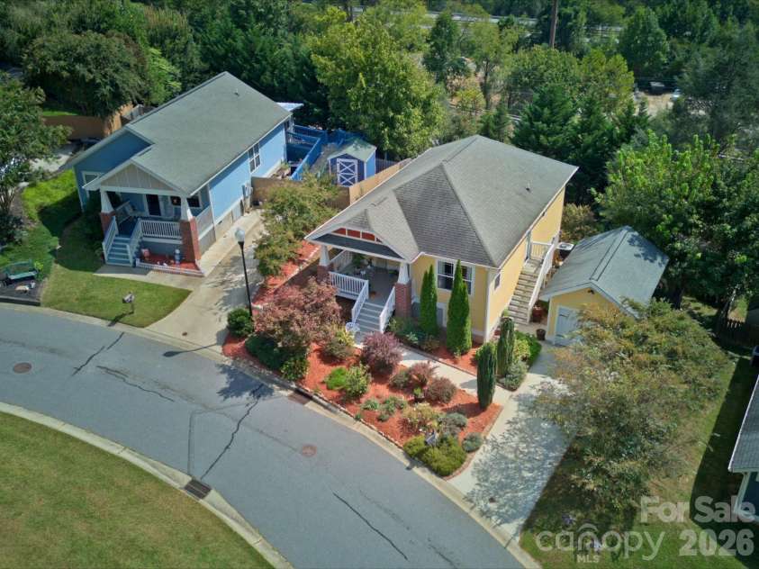 3 Byrdcliffe Lane, Asheville, NC 28805.  MLS# CAR4426745, YatesRealty ID 52814. 