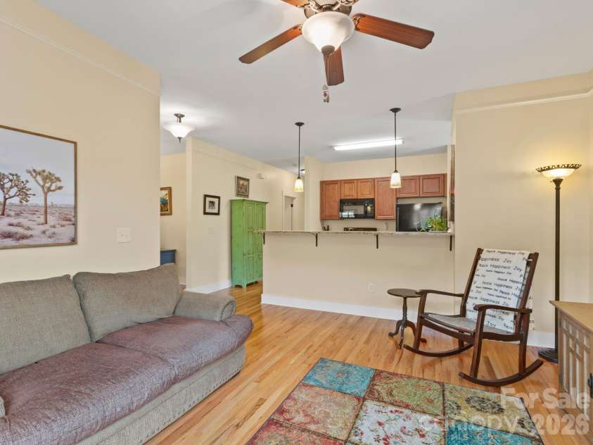 3 Byrdcliffe Lane, Asheville, NC 28805.  MLS# CAR4426745, YatesRealty ID 52814. 