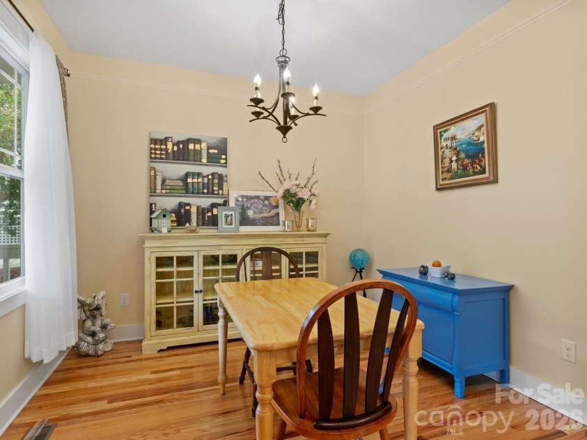 3 Byrdcliffe Lane, Asheville, NC 28805.  MLS# CAR4426745, YatesRealty ID 52814. 