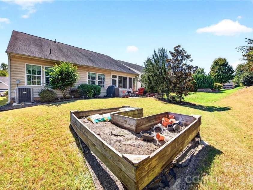 744 Bearcamp Way, Fort Mill, SC 29715.  MLS# CAR4425396, YatesRealty ID 52815. 