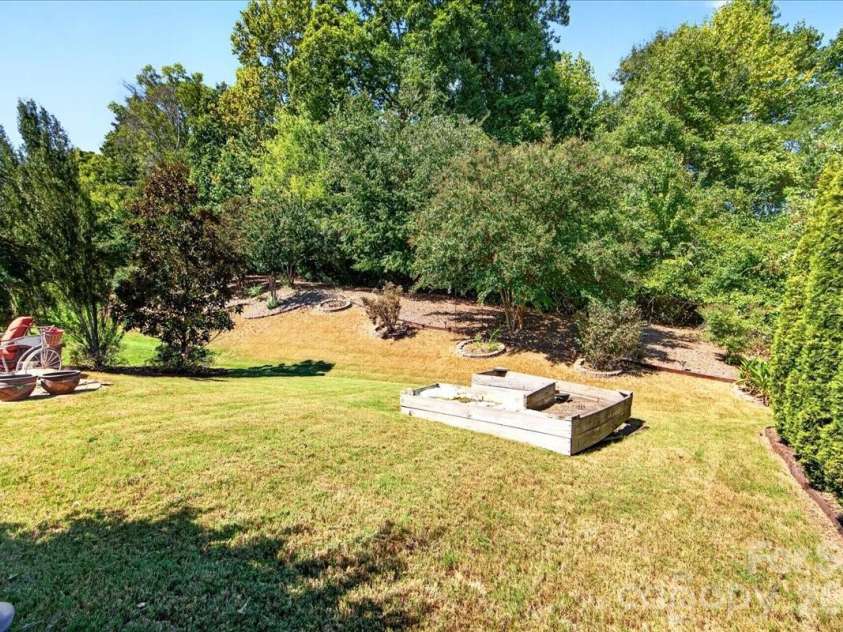 744 Bearcamp Way, Fort Mill, SC 29715.  MLS# CAR4425396, YatesRealty ID 52815. 