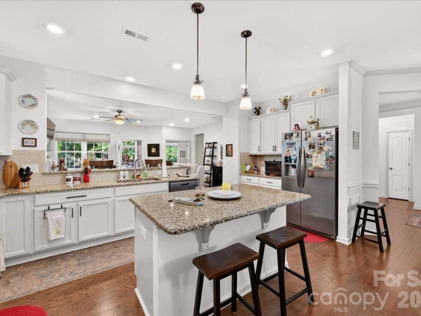 744 Bearcamp Way, Fort Mill, SC 29715.  MLS# CAR4425396, YatesRealty ID 52815. Spacious Gourmet Kitchen