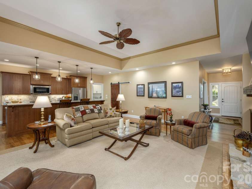 8 MANORWOOD Court, Flat Rock, NC 28731.  MLS# CAR4428068, YatesRealty ID 52817. 
