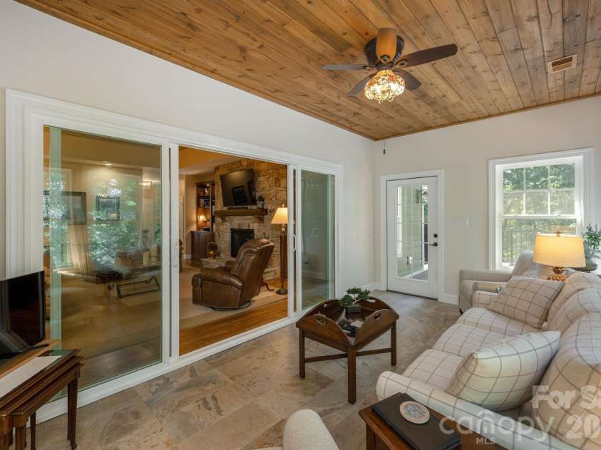 8 MANORWOOD Court, Flat Rock, NC 28731.  MLS# CAR4428068, YatesRealty ID 52817. 