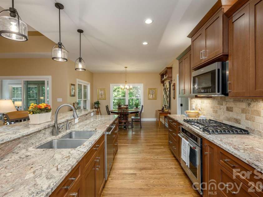 8 MANORWOOD Court, Flat Rock, NC 28731.  MLS# CAR4428068, YatesRealty ID 52817. 