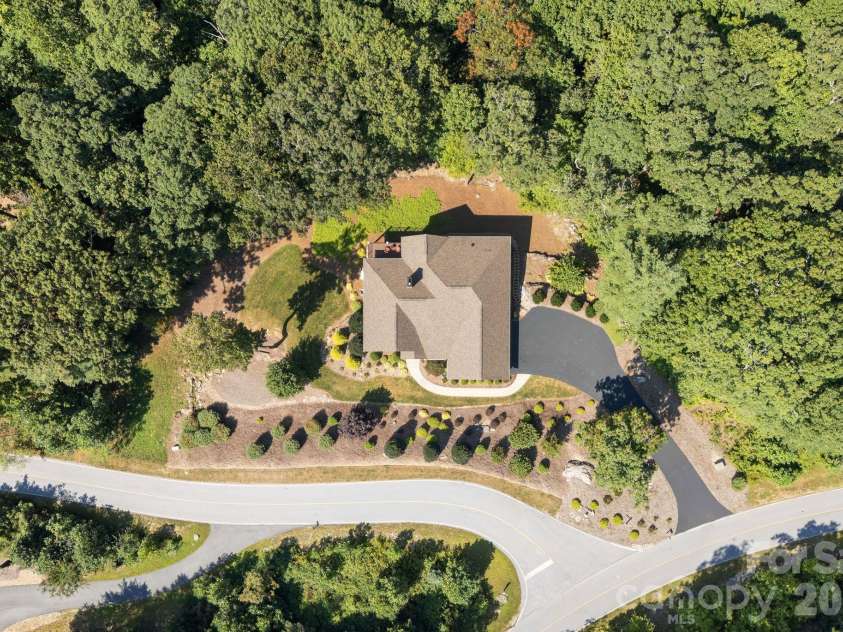 8 MANORWOOD Court, Flat Rock, NC 28731.  MLS# CAR4428068, YatesRealty ID 52817. 