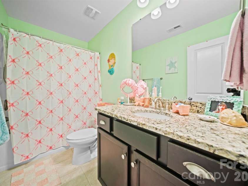 2365 Seagull Drive, Denver, NC 28037.  MLS# CAR4428307, YatesRealty ID 52819. 