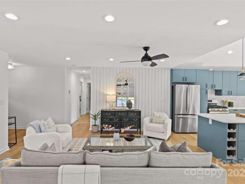 1330 Dean Street, Charlotte, NC 28216.  MLS# CAR4245686, YatesRealty ID 5282. 