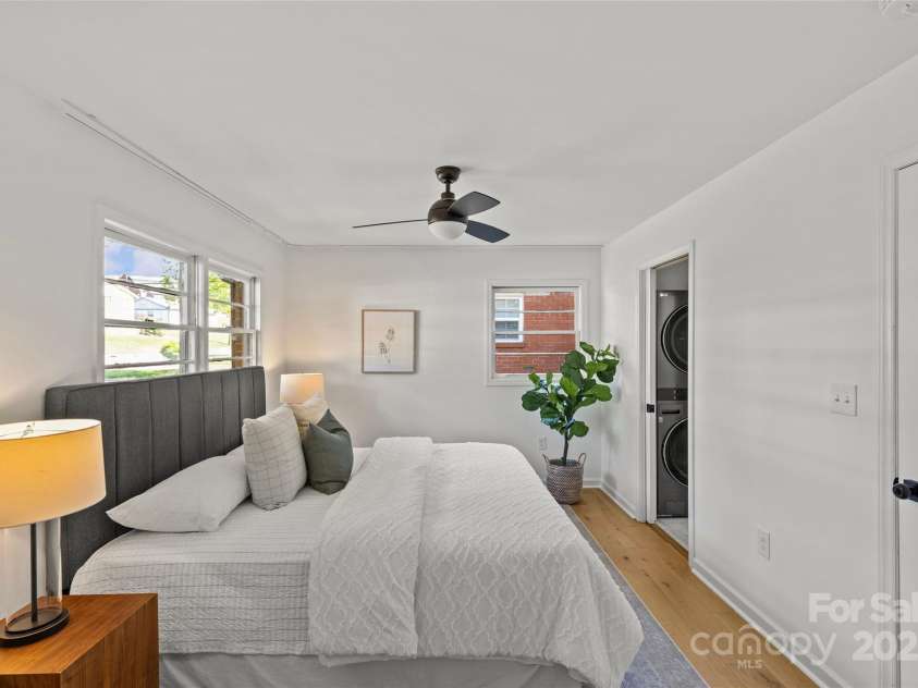 1330 Dean Street, Charlotte, NC 28216.  MLS# CAR4245686, YatesRealty ID 5282. 