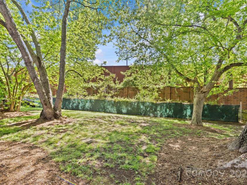 1330 Dean Street, Charlotte, NC 28216.  MLS# CAR4245686, YatesRealty ID 5282. 