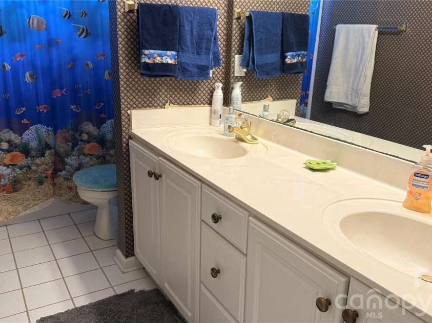 2836 Pickering Road, Greensboro, NC 27407.  MLS# CAR4275274, YatesRealty ID 5282. 