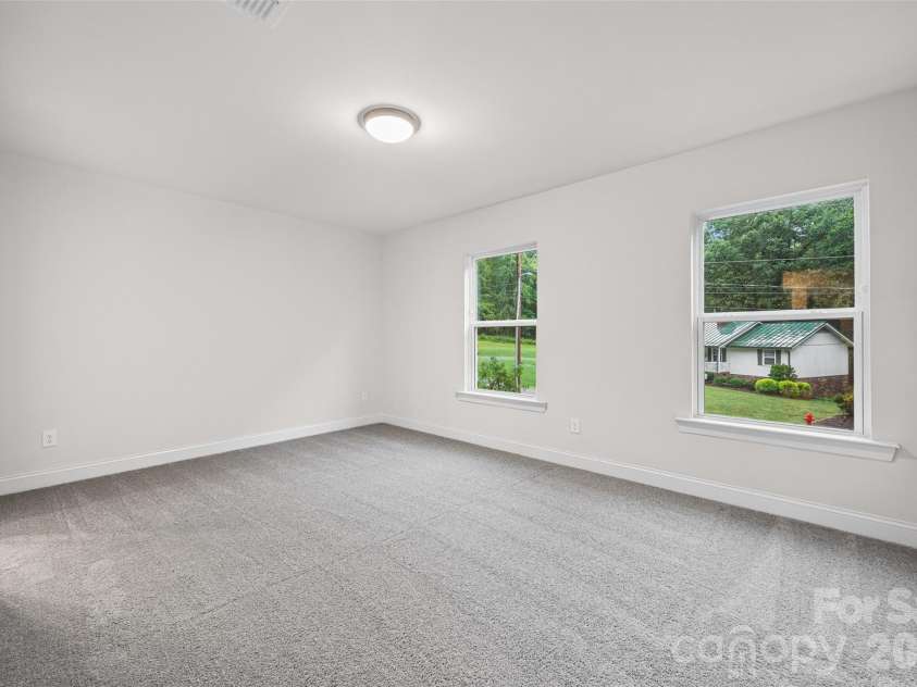 610 Lewis Street, Dallas, NC 28034.  MLS# CAR4428302, YatesRealty ID 52822. 