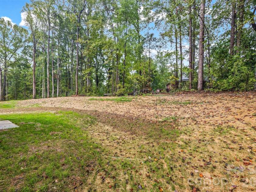 608 Lewis Street, Dallas, NC 28034.  MLS# CAR4428327, YatesRealty ID 52827. 