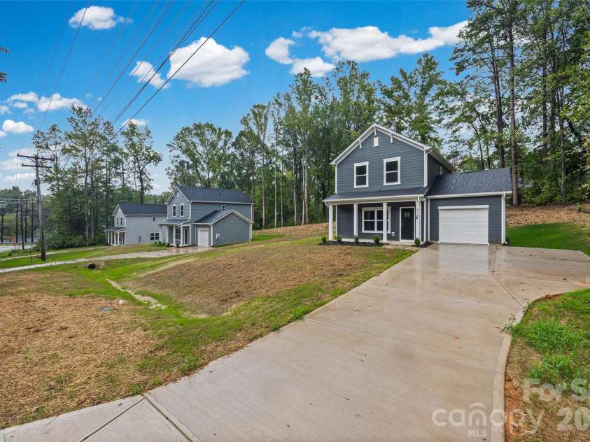 608 Lewis Street, Dallas, NC 28034.  MLS# CAR4428327, YatesRealty ID 52827. 