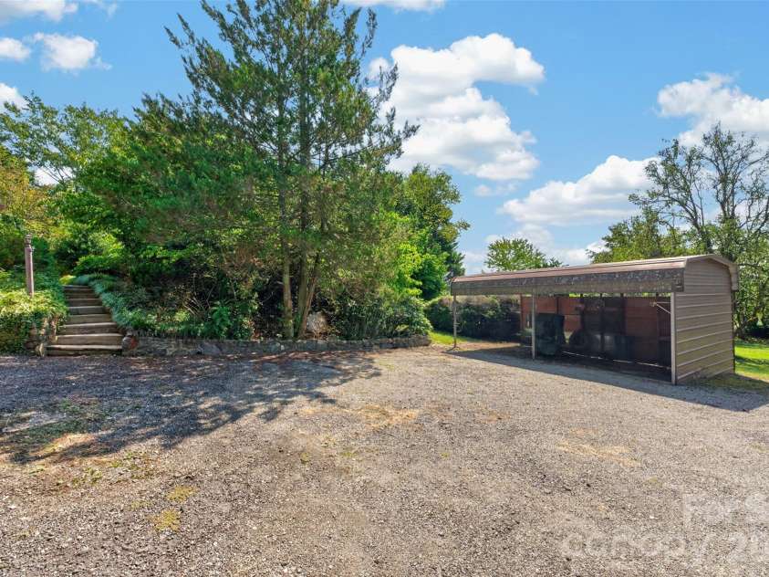 3175 Lynn Mountain Road, Vale, NC 28168.  MLS# CAR4428329, YatesRealty ID 52830. 