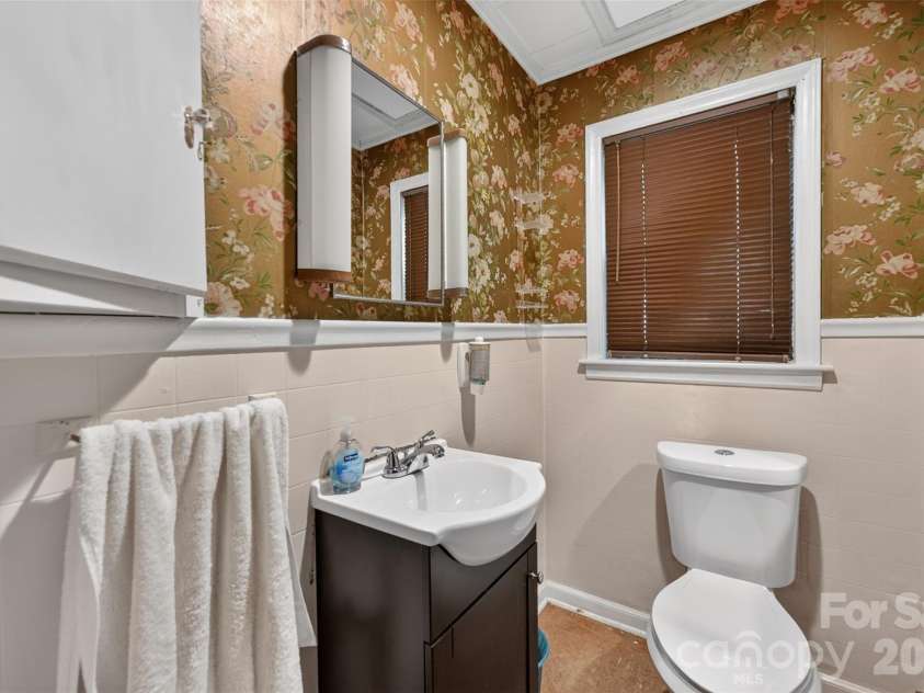 3175 Lynn Mountain Road, Vale, NC 28168.  MLS# CAR4428329, YatesRealty ID 52830. 